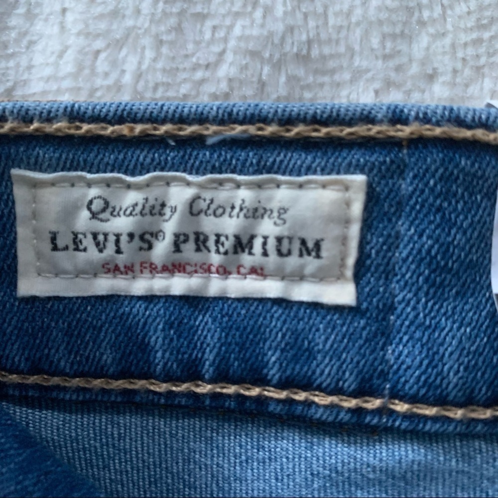 Levi's Women's High Rise Jeans - Blue - Picture 6 of 8